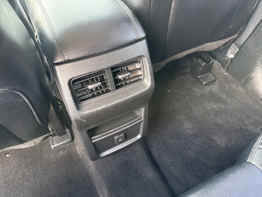 Used 2019 Ford Edge SEL w/ Equipment Group 201A AWD/4WD image 25