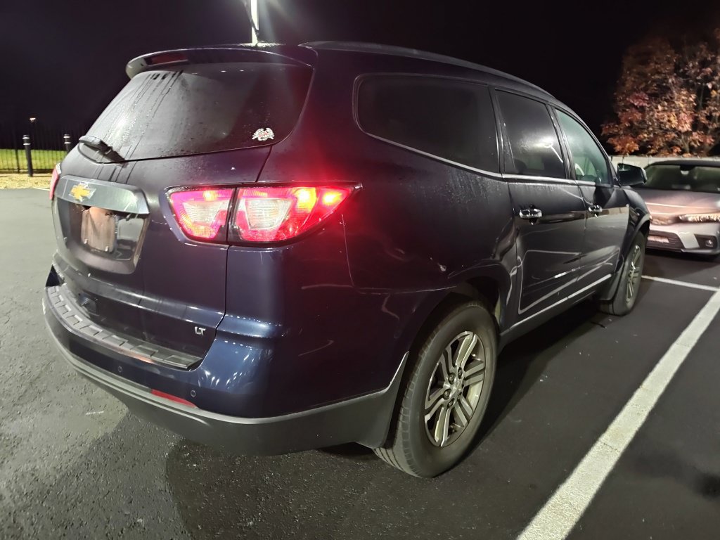 Used 2017 Chevrolet Traverse LT AWD/4WD image 4