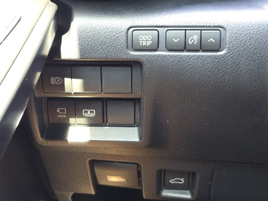 Used 2022 Lexus IS 300 w/ Premium Package RWD image 22
