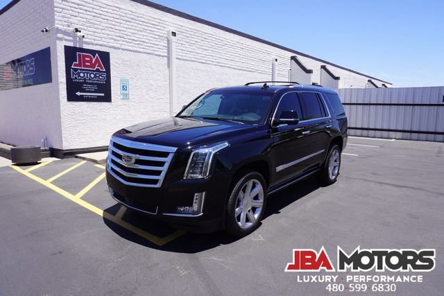 Used 2018 Cadillac Escalade Premium Luxury AWD/4WD image 58
