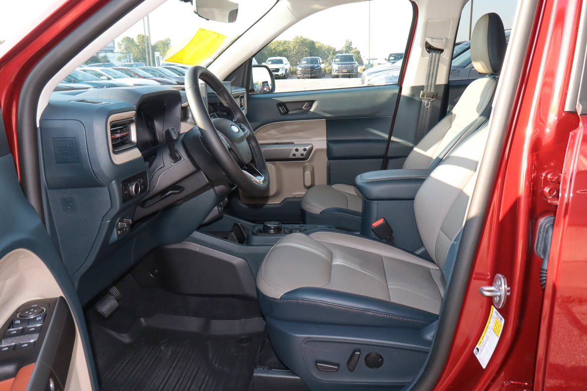 Used 2026 Ford Maverick Lariat w/ 4K Tow Package AWD/4WD image 7
