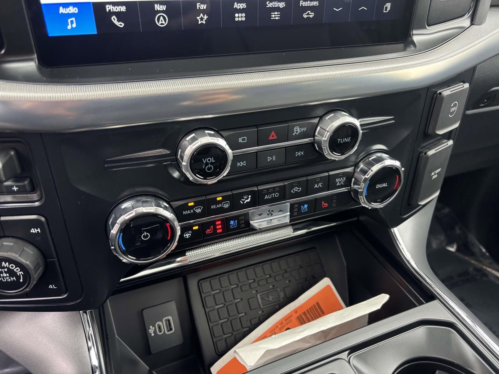 New 2025 Ford F150 Lariat w/ Equipment Group 502A High image 23