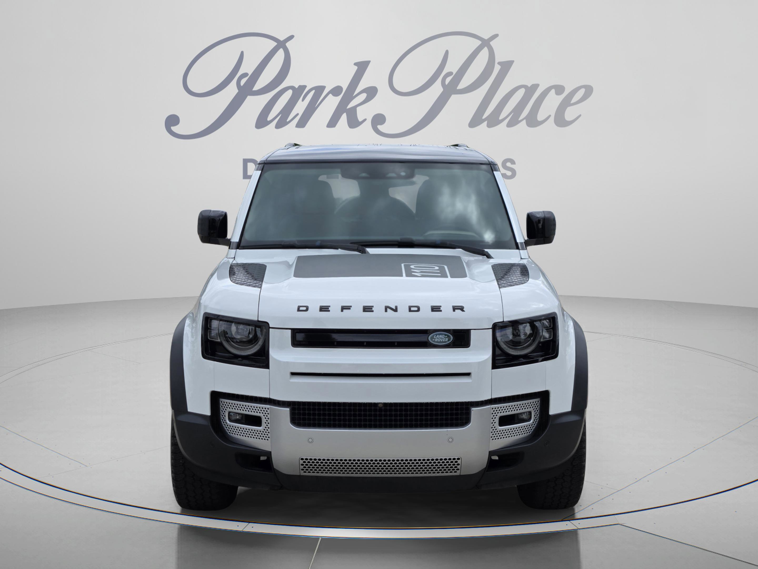 Used 2020 Land Rover Defender 110 HSE AWD/4WD image 8