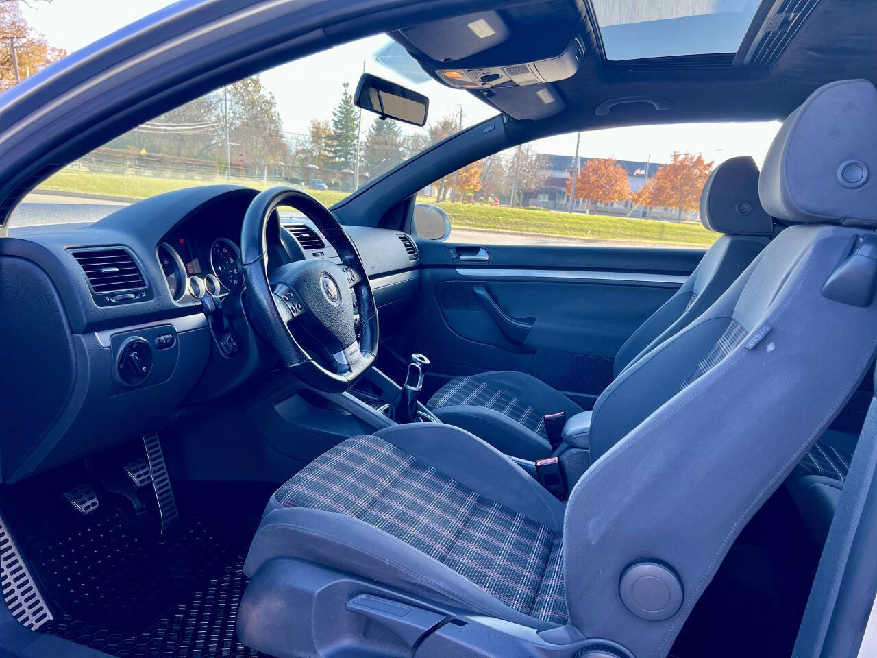 Used 2007 Volkswagen GTI 2-Door image 13