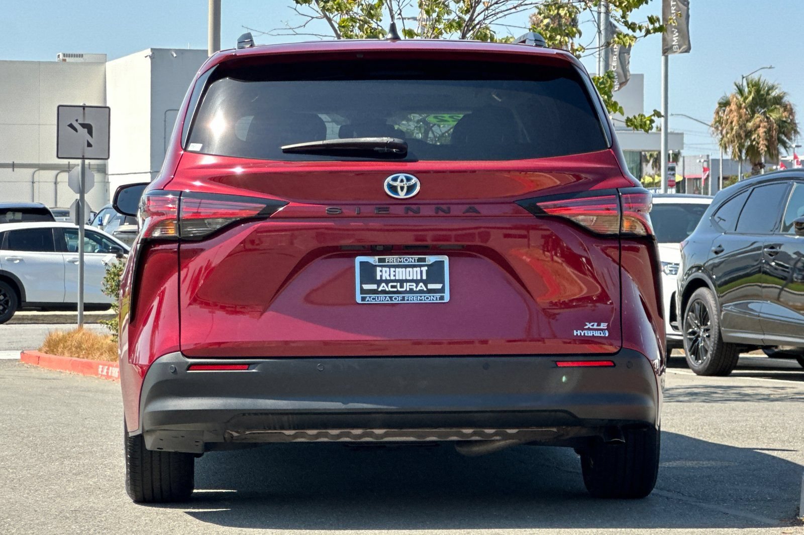 Used 2022 Toyota Sienna XLE FWD image 5