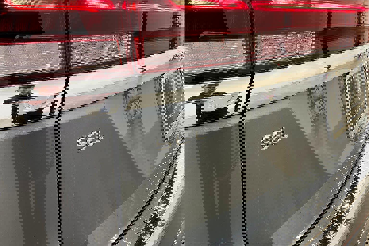 Used 2024 Volkswagen Atlas SEL Premium R-Line image 11