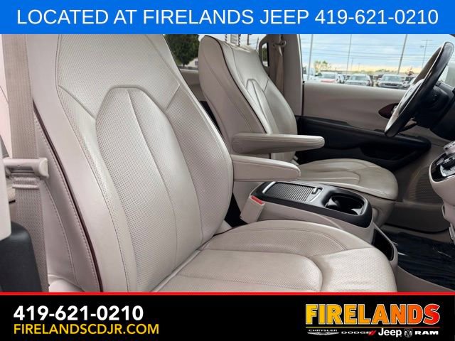 Used 2019 Chrysler Pacifica Limited FWD image 18