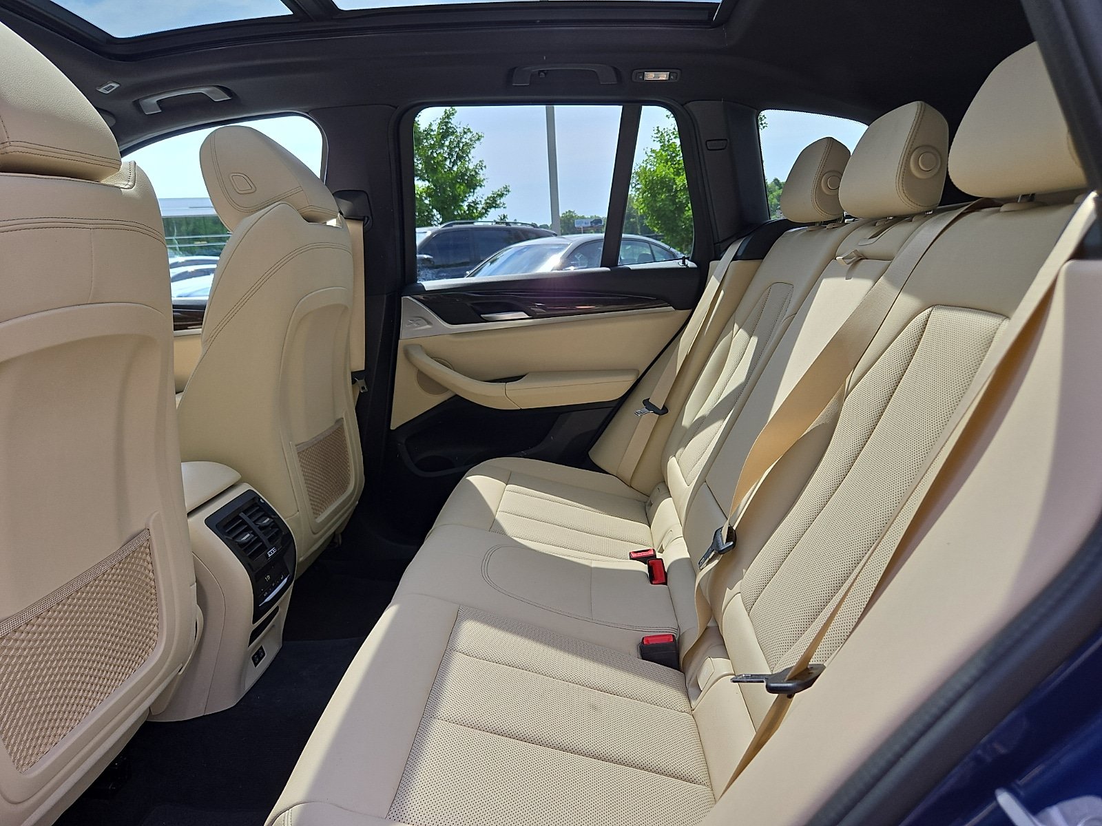Used 2022 BMW X3 xDrive30i AWD/4WD image 10