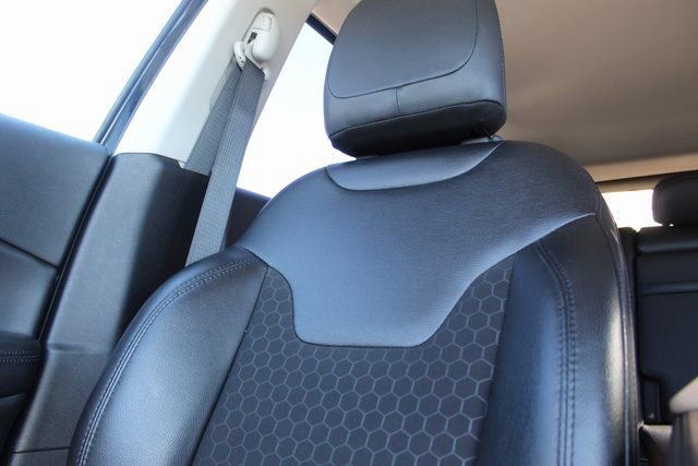 Used 2020 Jeep Compass Latitude image 24