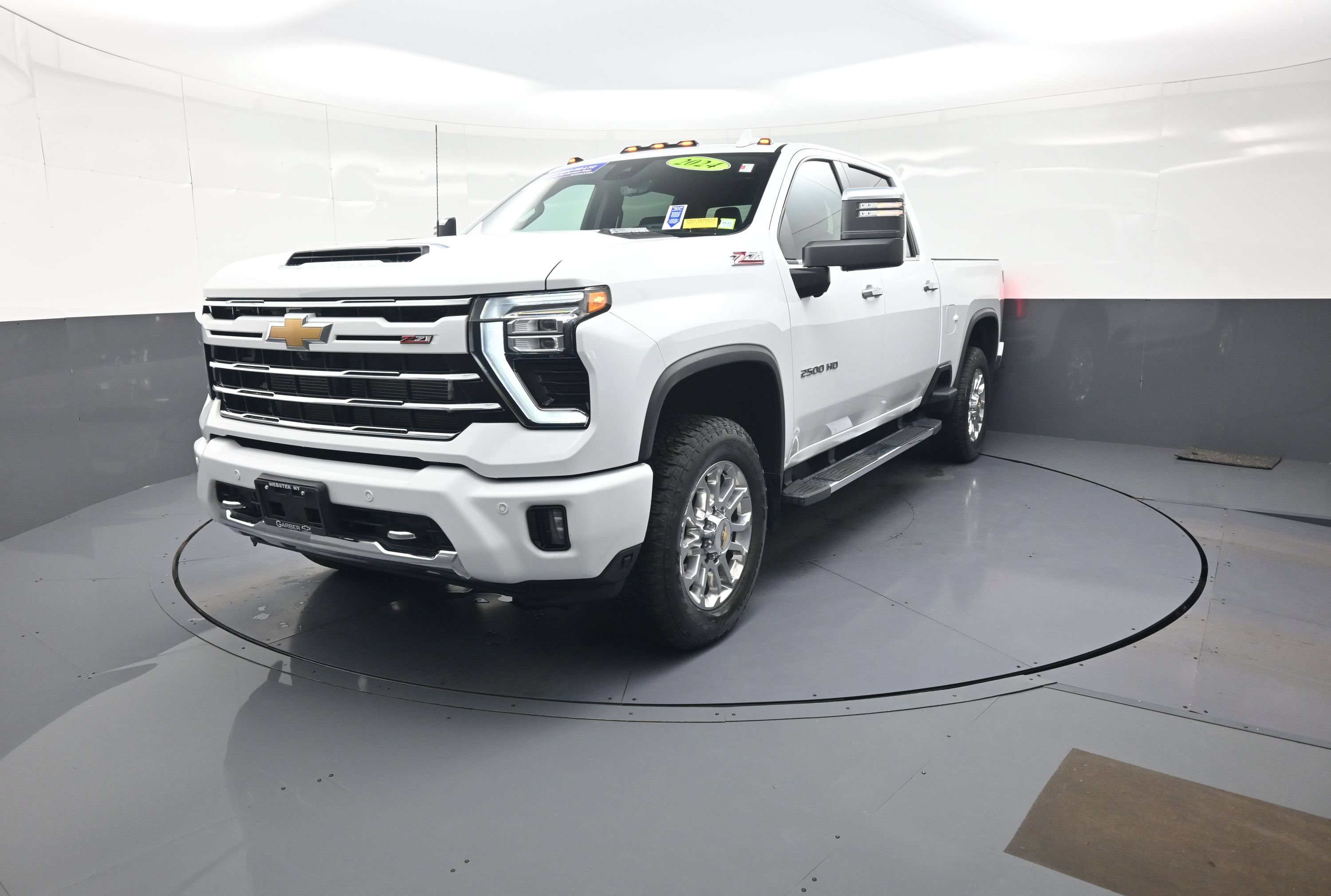 Used 2024 Chevrolet Silverado 2500 LTZ w/ LTZ Plus Package AWD/4WD image 7