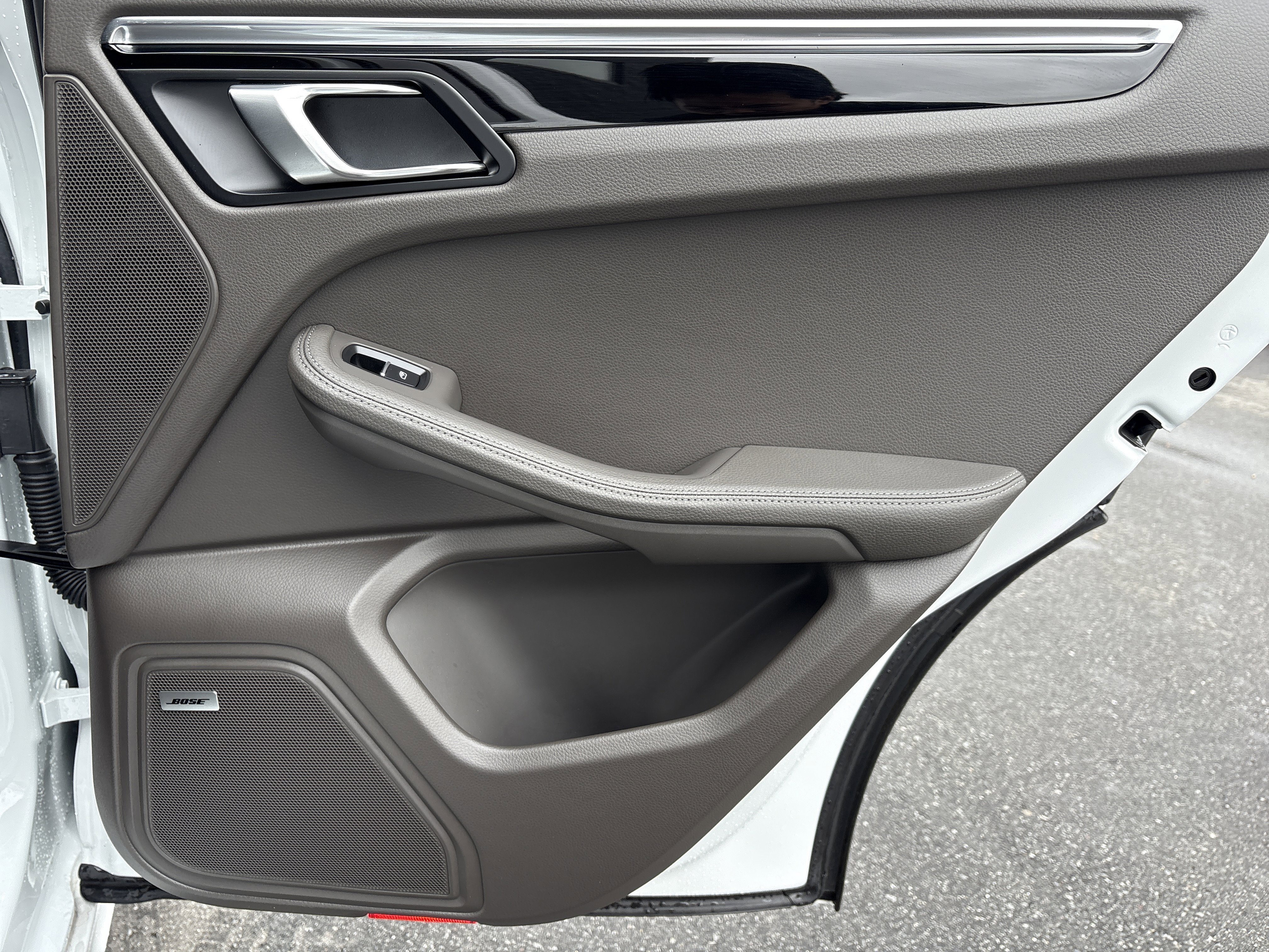 Certified 2025 Porsche Macan image 29