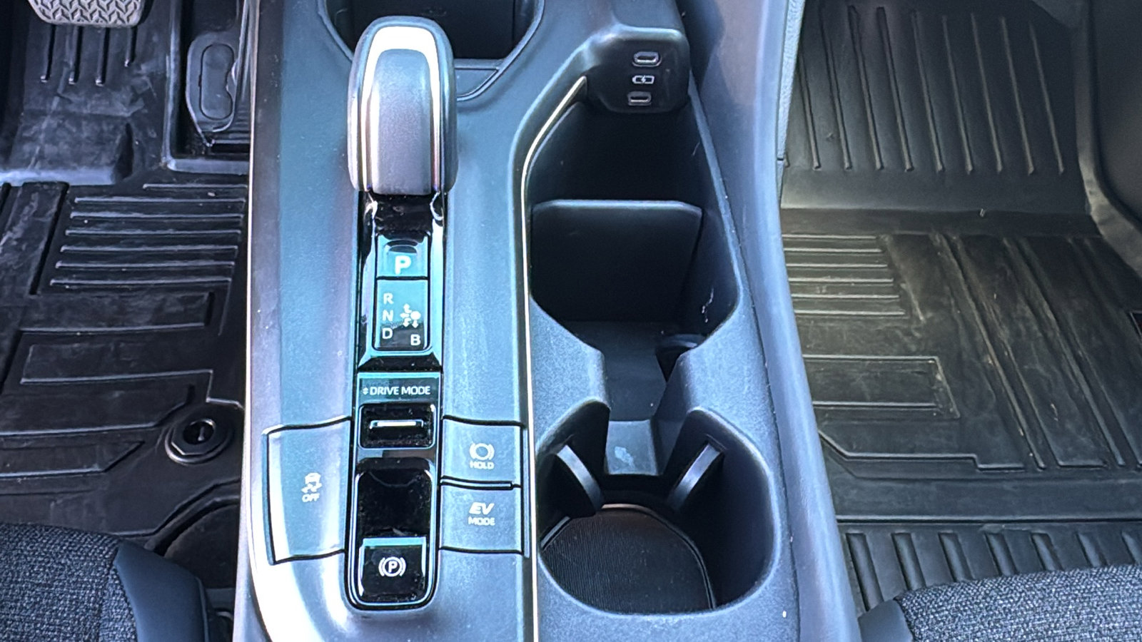 Used 2023 Toyota Crown Limited image 20