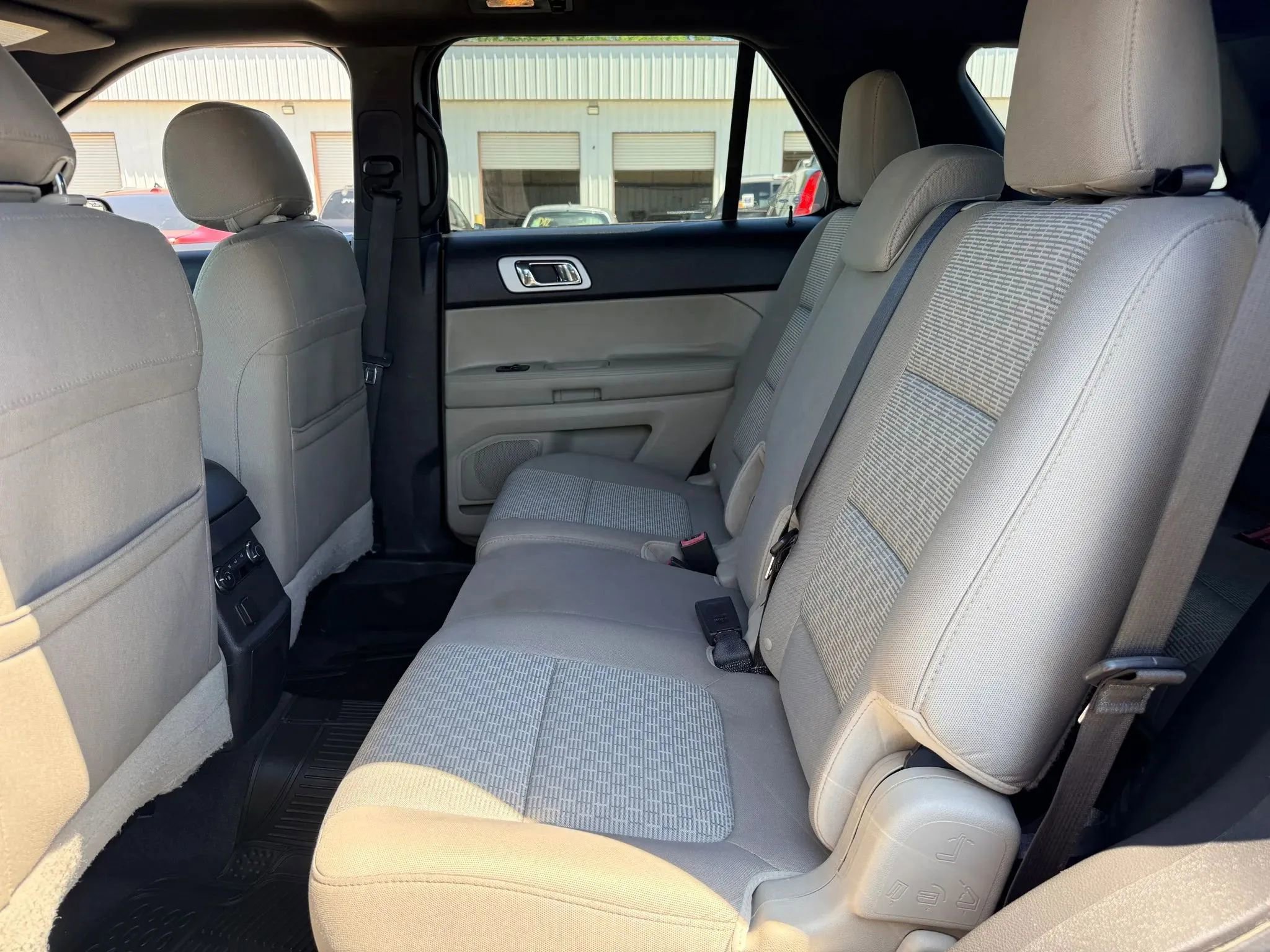 Used 2013 Ford Explorer XLT AWD/4WD image 21