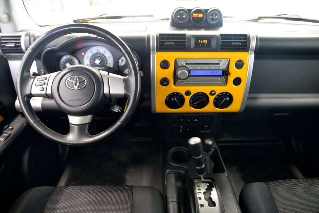 Used 2007 Toyota FJ Cruiser 4WD w/ Upgrade Pkg 2 image 17