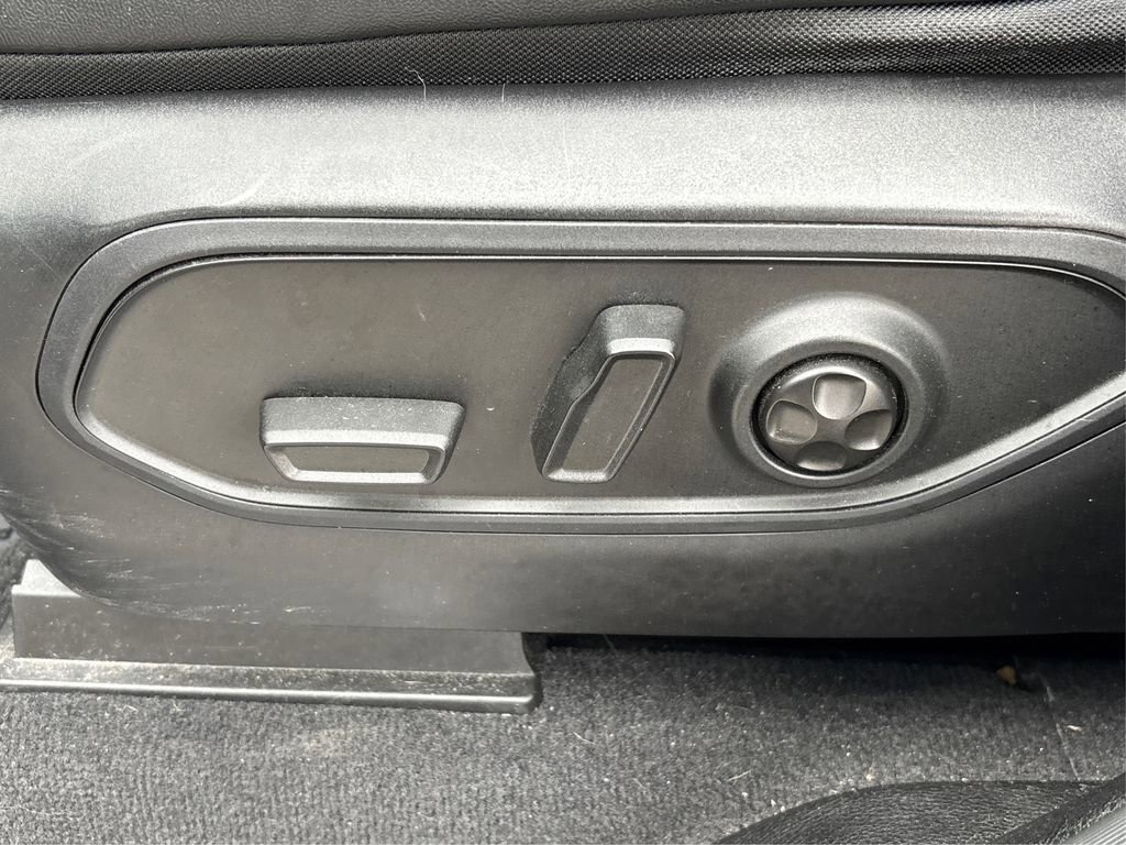 Used 2022 Jeep Grand Cherokee L Limited image 40