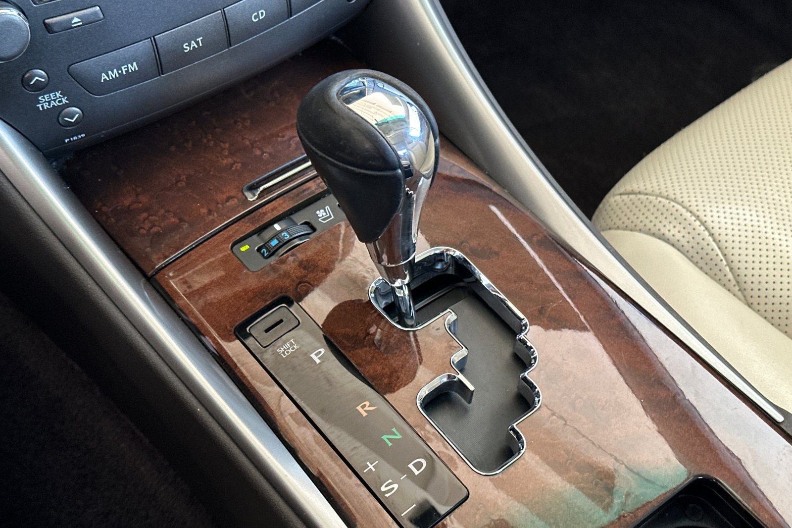 Used 2010 Lexus IS 350 RWD image 23
