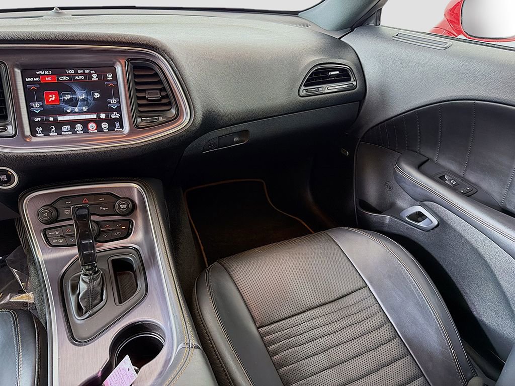 Used 2015 Dodge Challenger R/T Plus RWD image 26