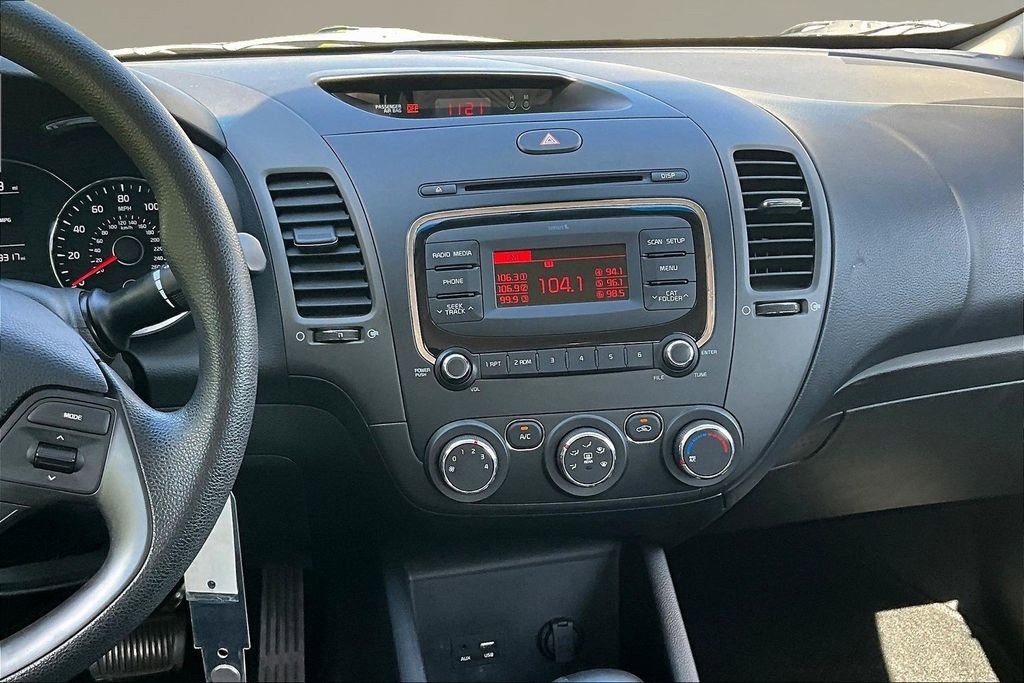 Used 2017 Kia Forte LX FWD image 9
