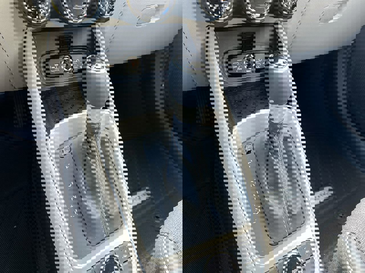 New 2026 Hyundai Venue SEL image 32