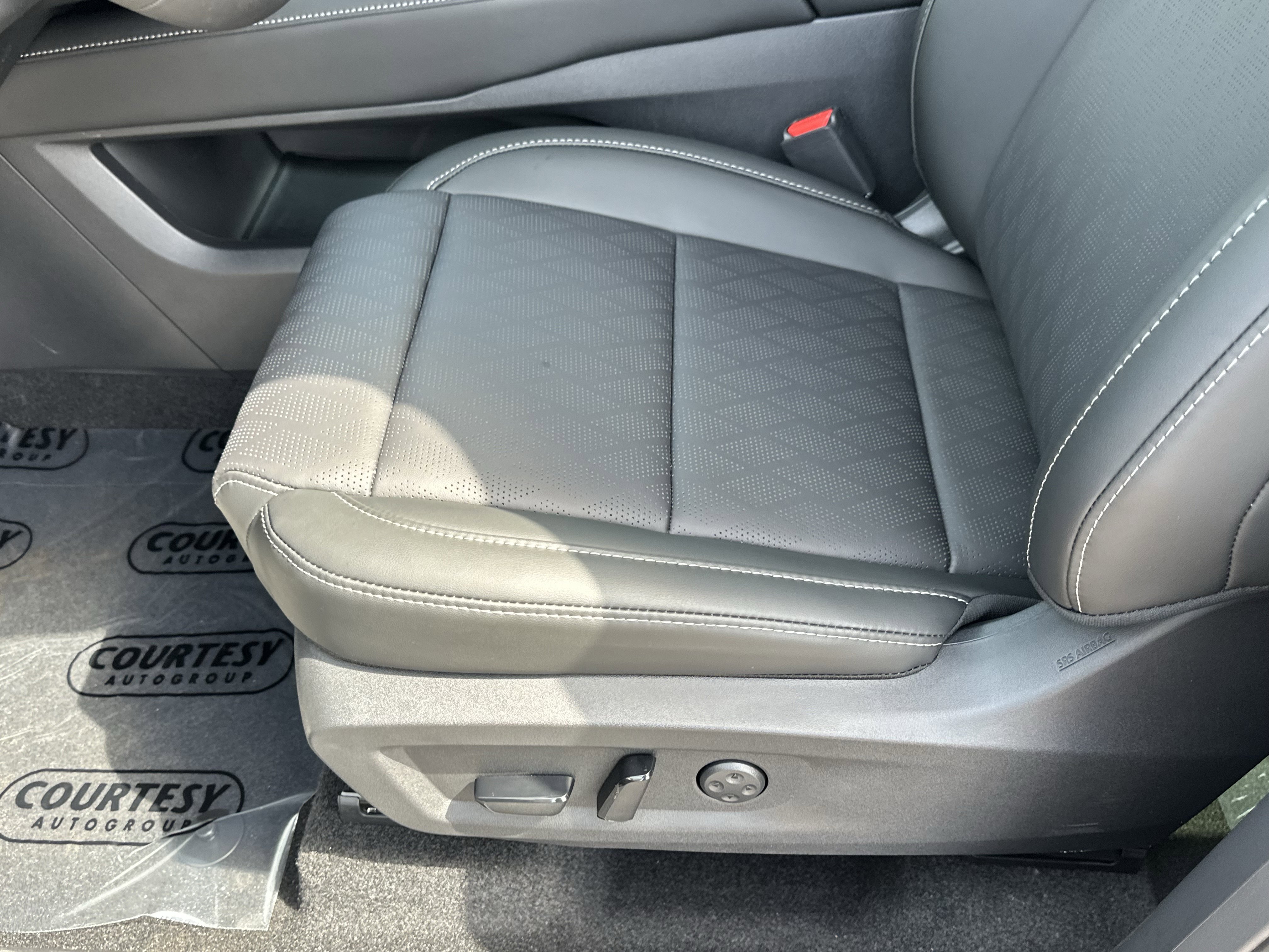 New 2026 Nissan Murano Platinum w/ Cargo Package AWD/4WD image 18