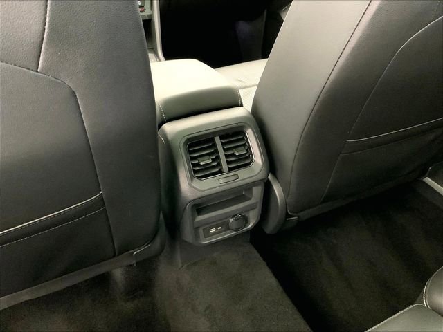 Certified 2022 Volkswagen Tiguan SEL R-Line image 34