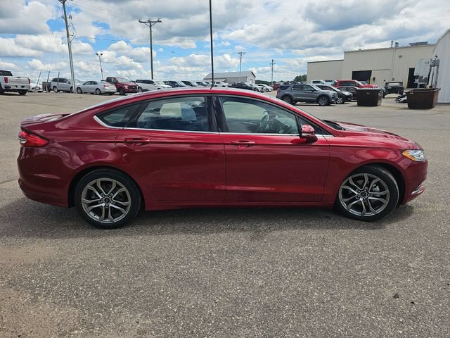 Used 2017 Ford Fusion SE w/ Equipment Group 201A FWD image 6