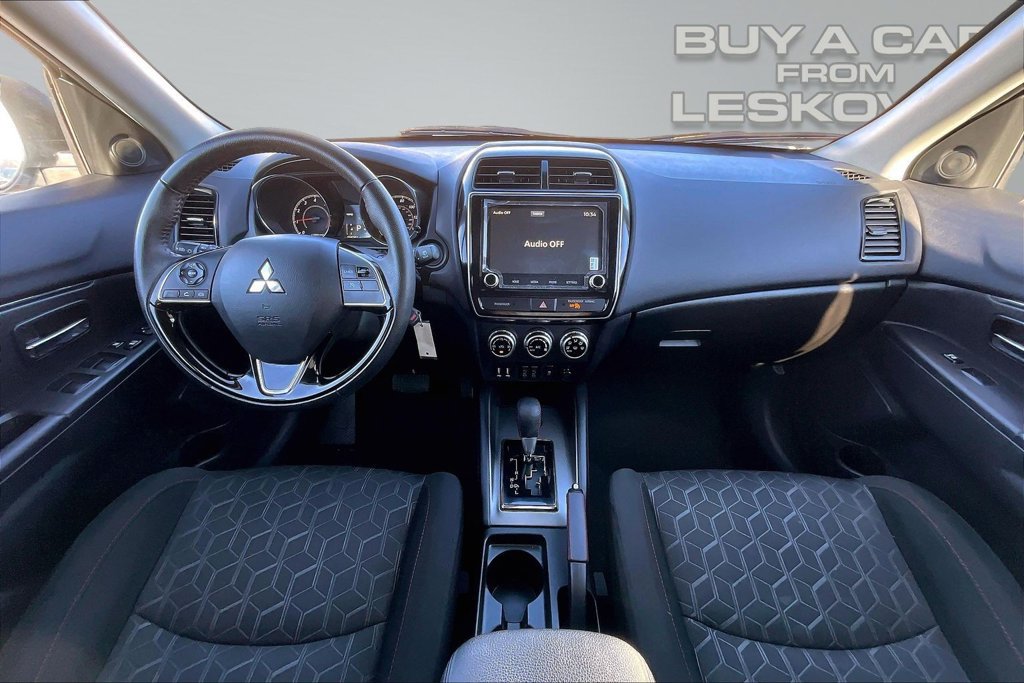 Used 2025 Mitsubishi Outlander Sport LE AWD/4WD image 16