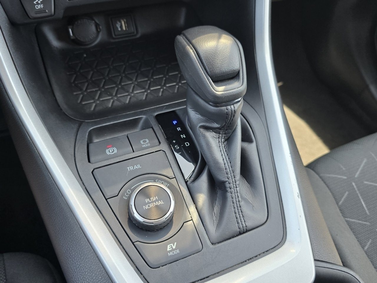 Certified 2024 Toyota RAV4 XLE AWD/4WD image 29