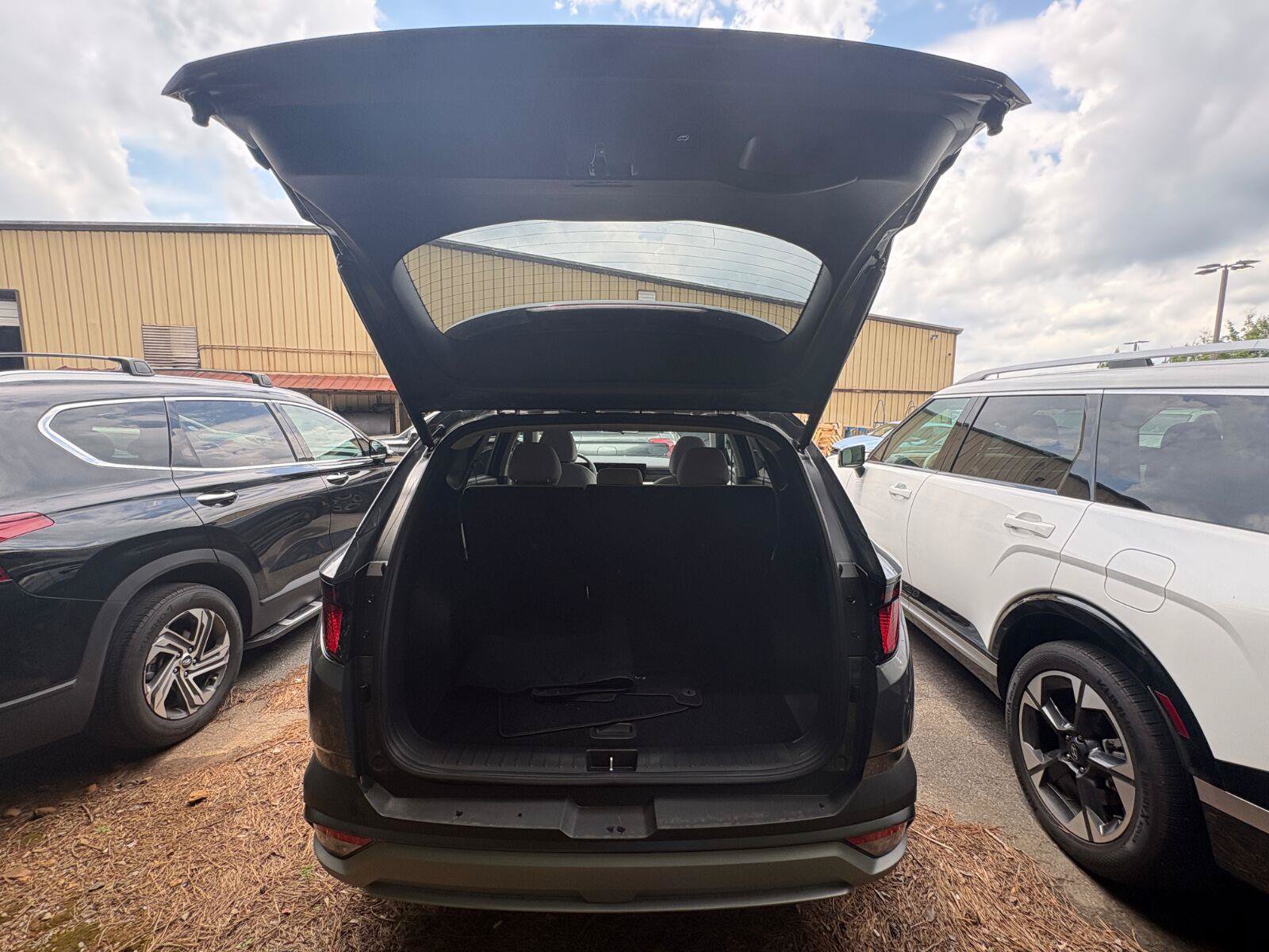 Used 2026 Hyundai Tucson SEL FWD image 9