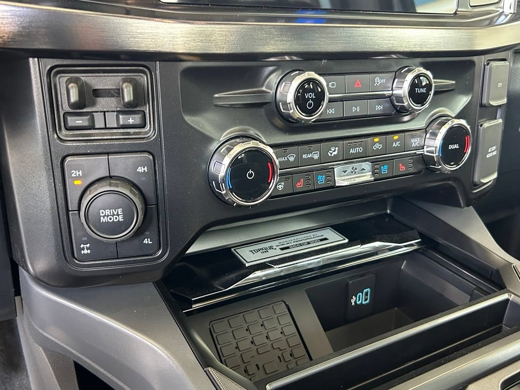 New 2026 Ford F250 Lariat w/ Black Appearance Package AWD/4WD image 39