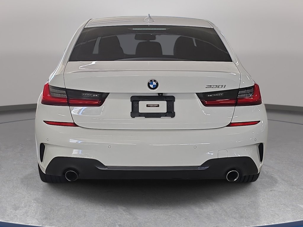Certified 2020 BMW 330i Sedan w/ M Sport Package RWD image 8