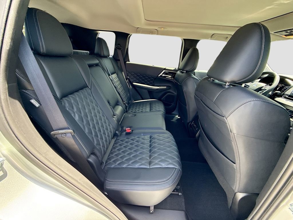 Used 2024 Mitsubishi Outlander SEL image 29