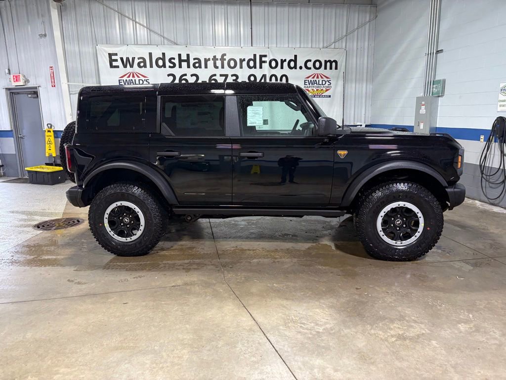 New 2026 Ford Bronco Badlands image 9