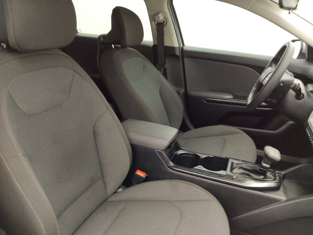 Used 2025 Kia K4 FWD image 21