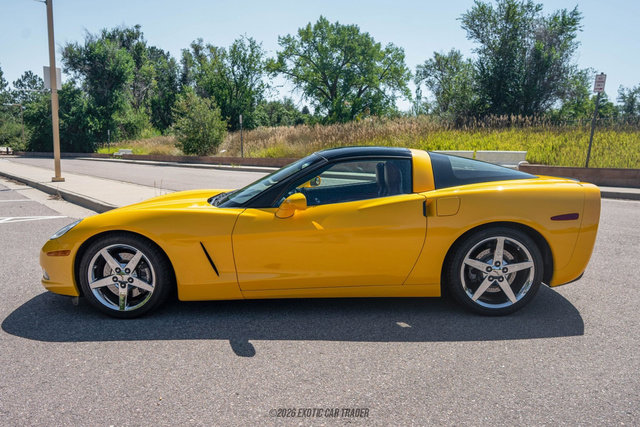 Used 2007 Chevrolet Corvette Coupe w/ Preferred Equipment Group image 16