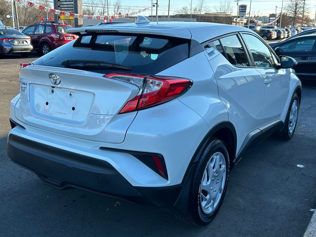 Used 2019 Toyota C-HR LE image 6