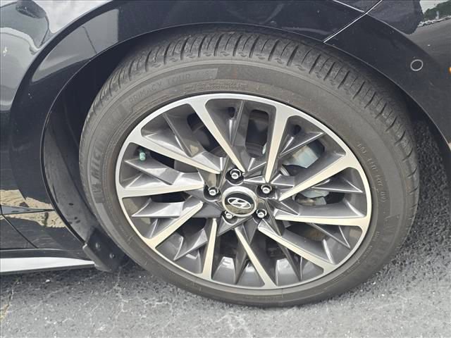 Used 2020 Hyundai Sonata Limited FWD image 14