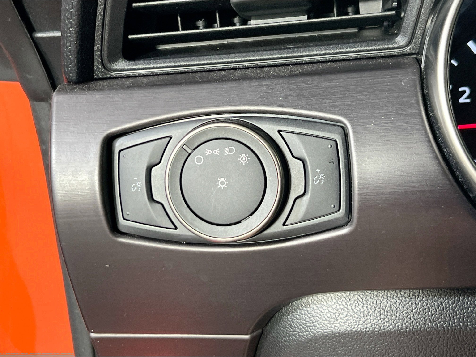 Used 2016 Ford Mustang Shelby GT350 w/ Technology Package image 10