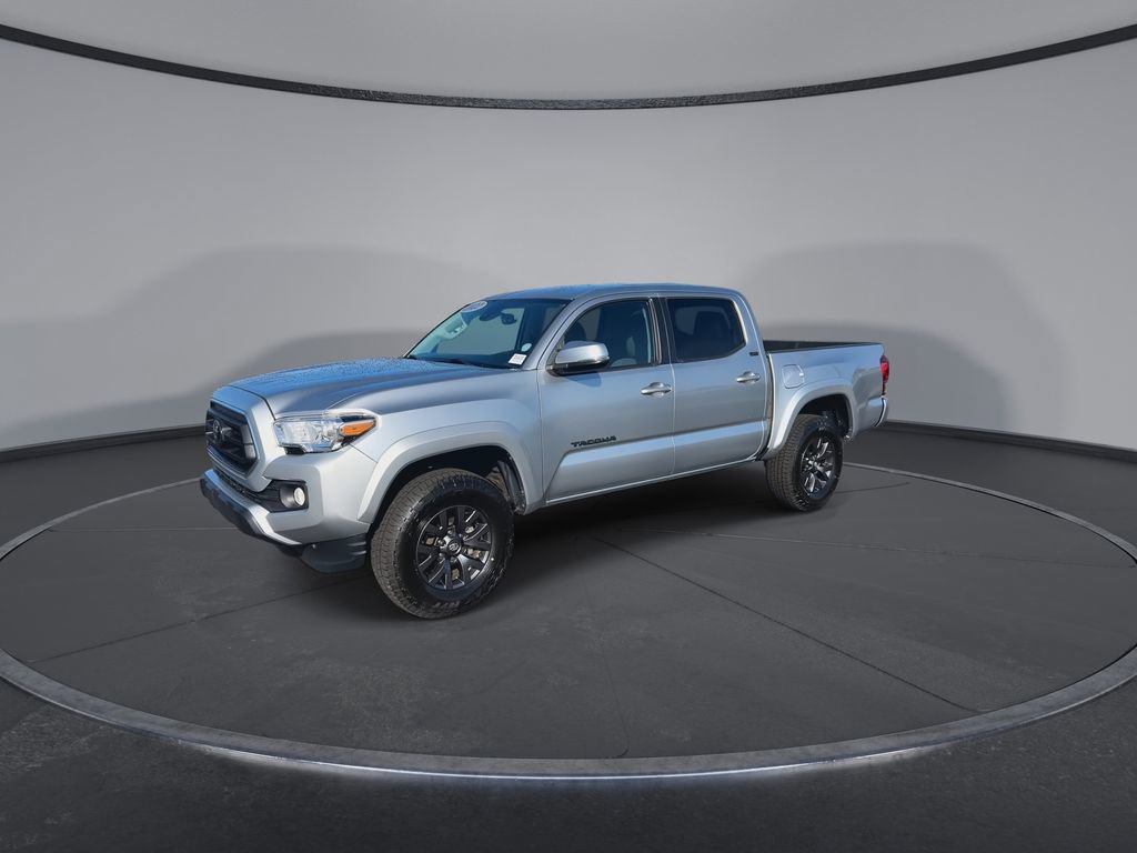 Used 2022 Toyota Tacoma SR5 w/ Technology Package image 4