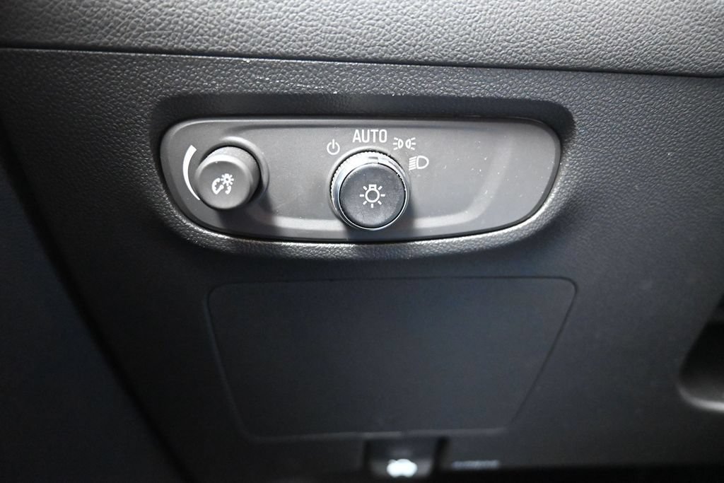Used 2025 Buick Encore GX Preferred AWD/4WD image 20