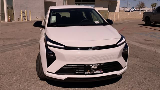 New 2027 Chevrolet Bolt LT w/ Comfort Package FWD image 3