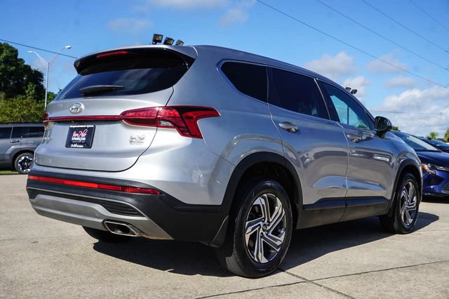Used 2023 Hyundai Santa Fe SE w/ Winter Weather Package FWD image 4