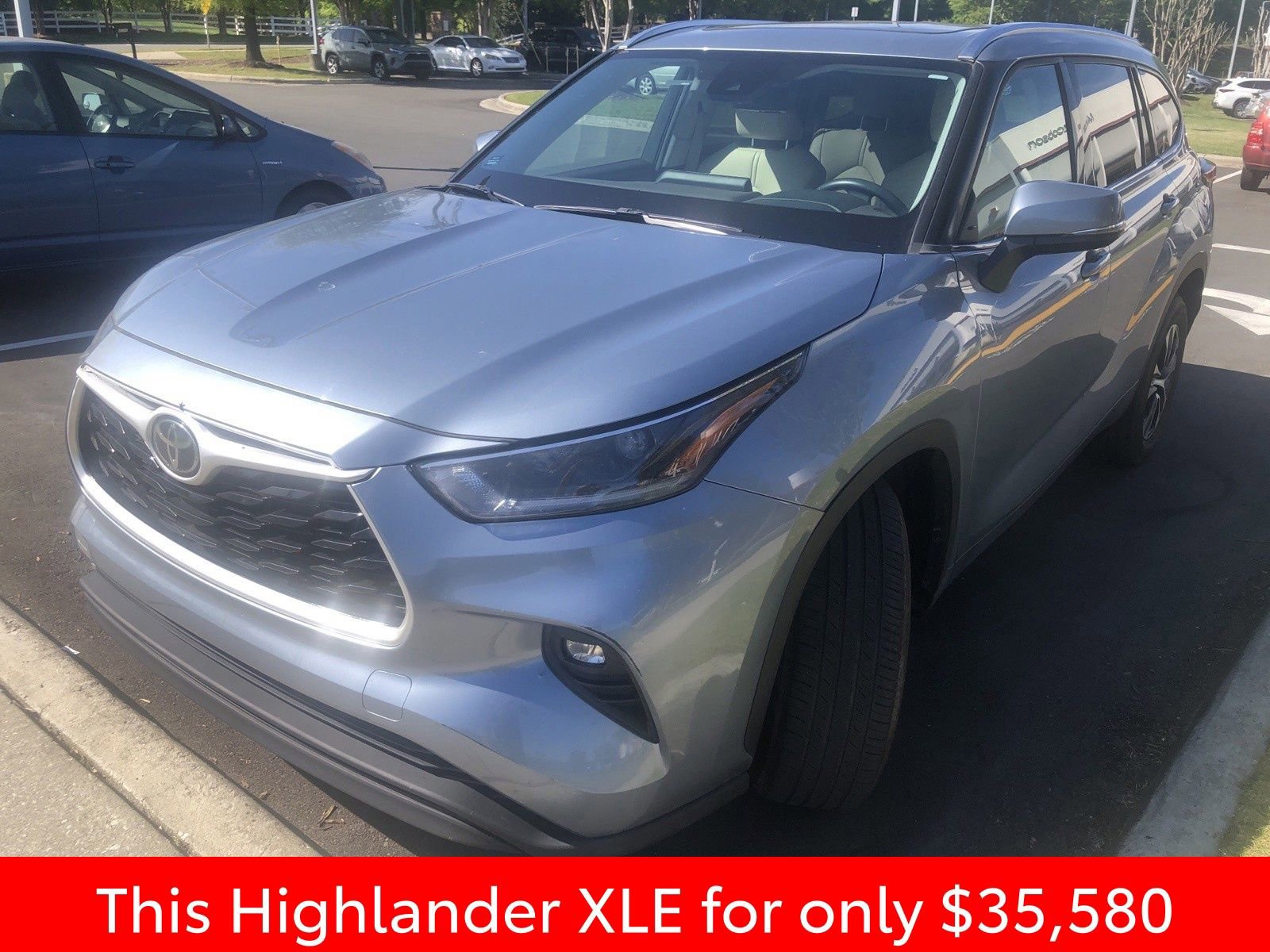 Used 2021 Toyota Highlander XLE FWD image 5