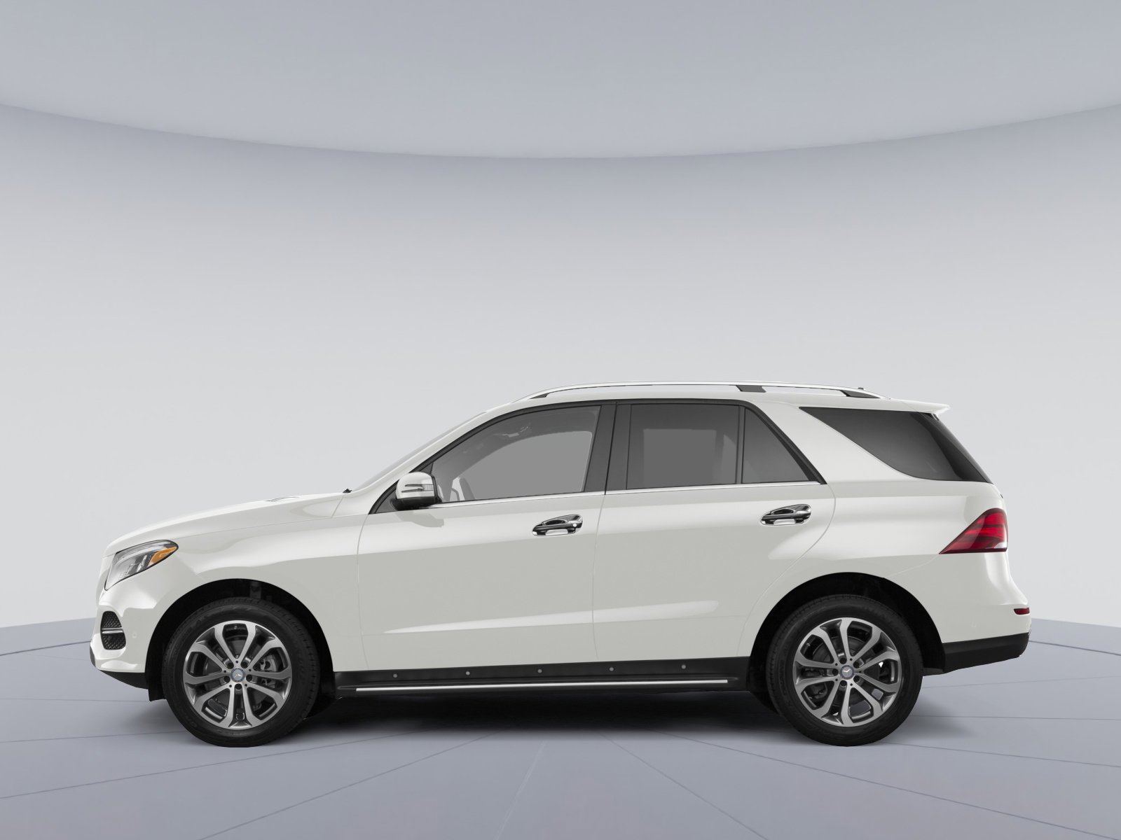 Used 2017 Mercedes-Benz GLE 350 4MATIC image 2