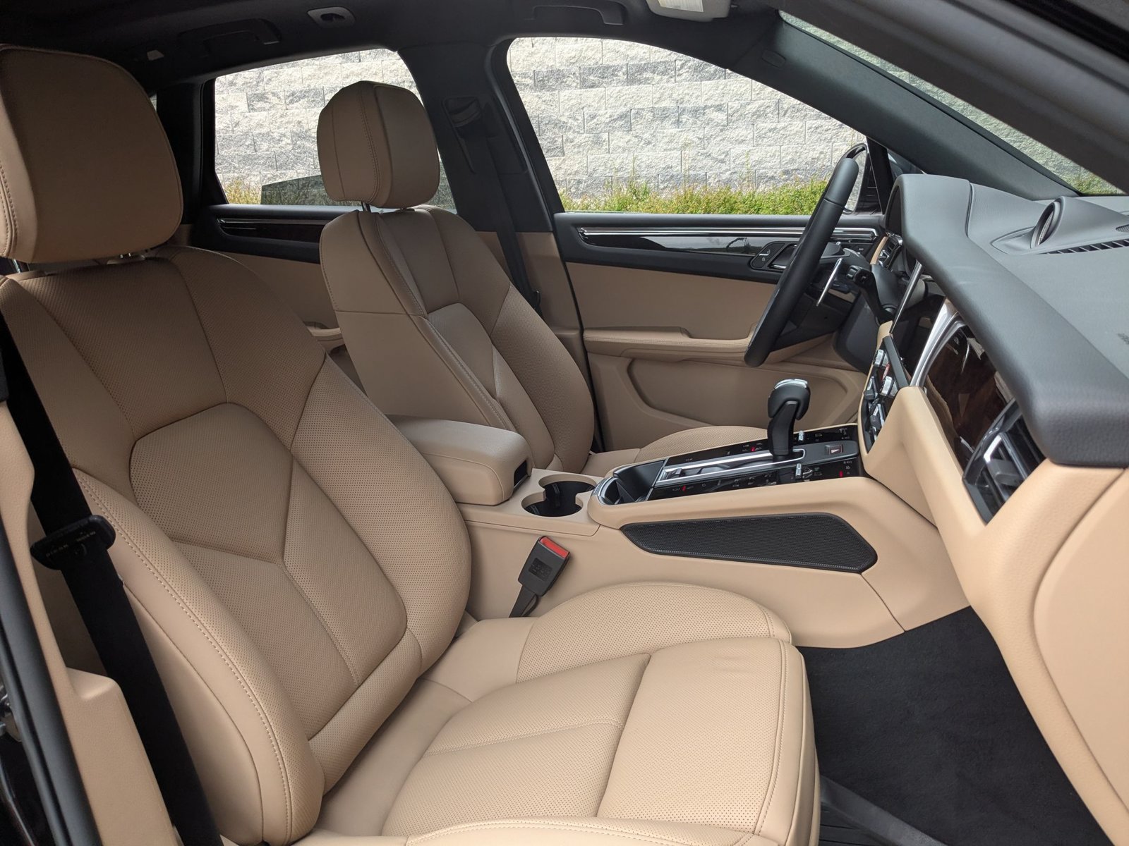 New 2026 Porsche Macan AWD/4WD image 26