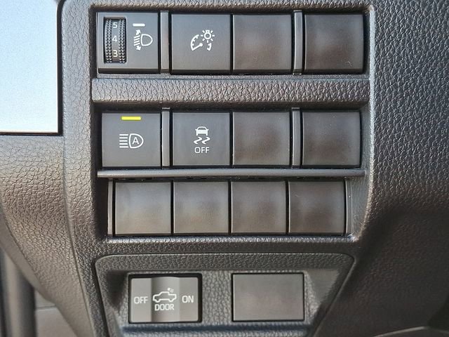 Used 2025 Toyota Tacoma SR5 AWD/4WD image 27