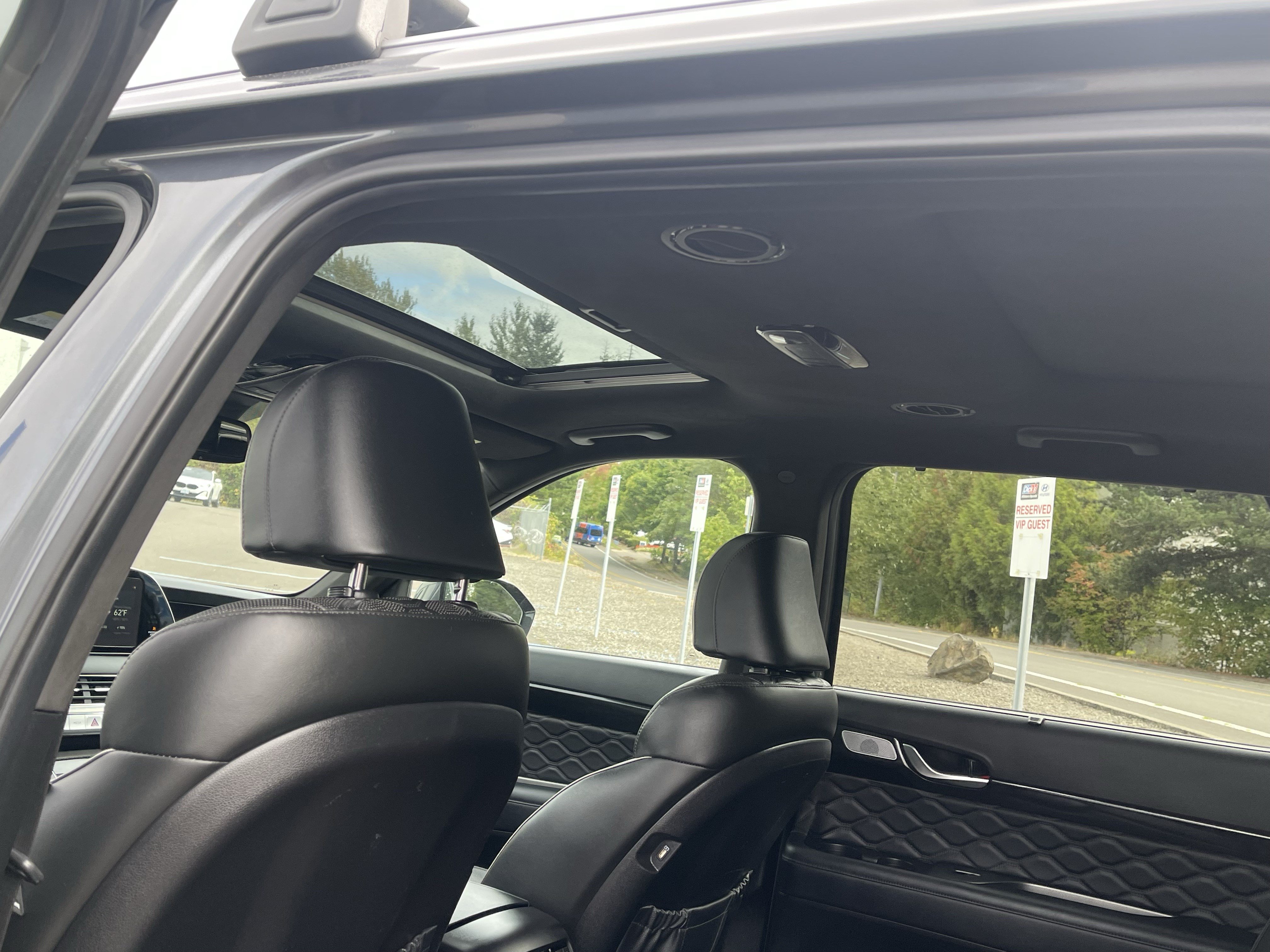 Used 2020 Hyundai Palisade Limited w/ Winter Weather Package AWD/4WD image 16