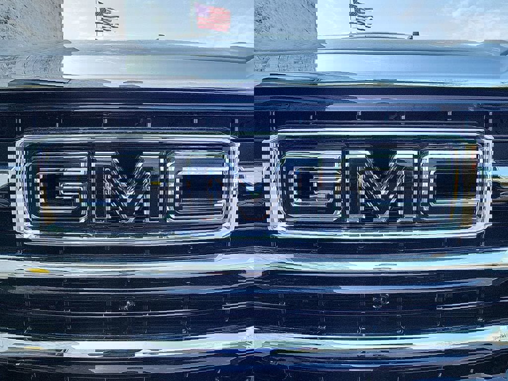 Certified 2025 GMC Yukon Elevation w/ Elevation Premium Package AWD/4WD image 31