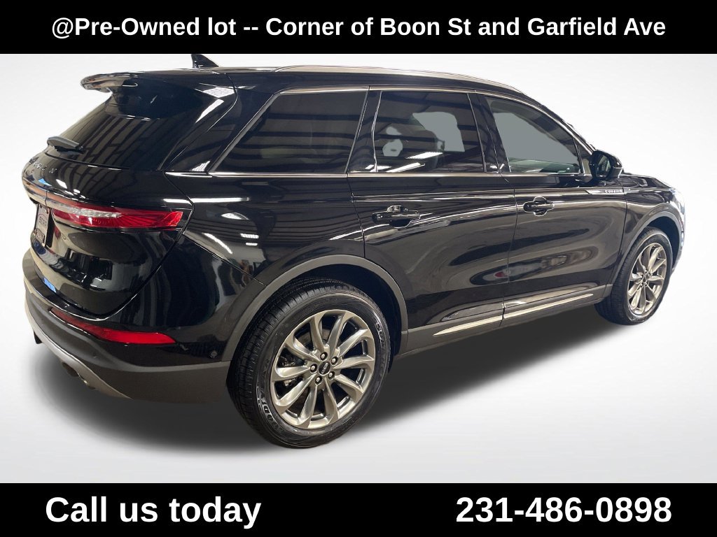 Used 2021 Lincoln Corsair AWD w/ Premium Package image 5