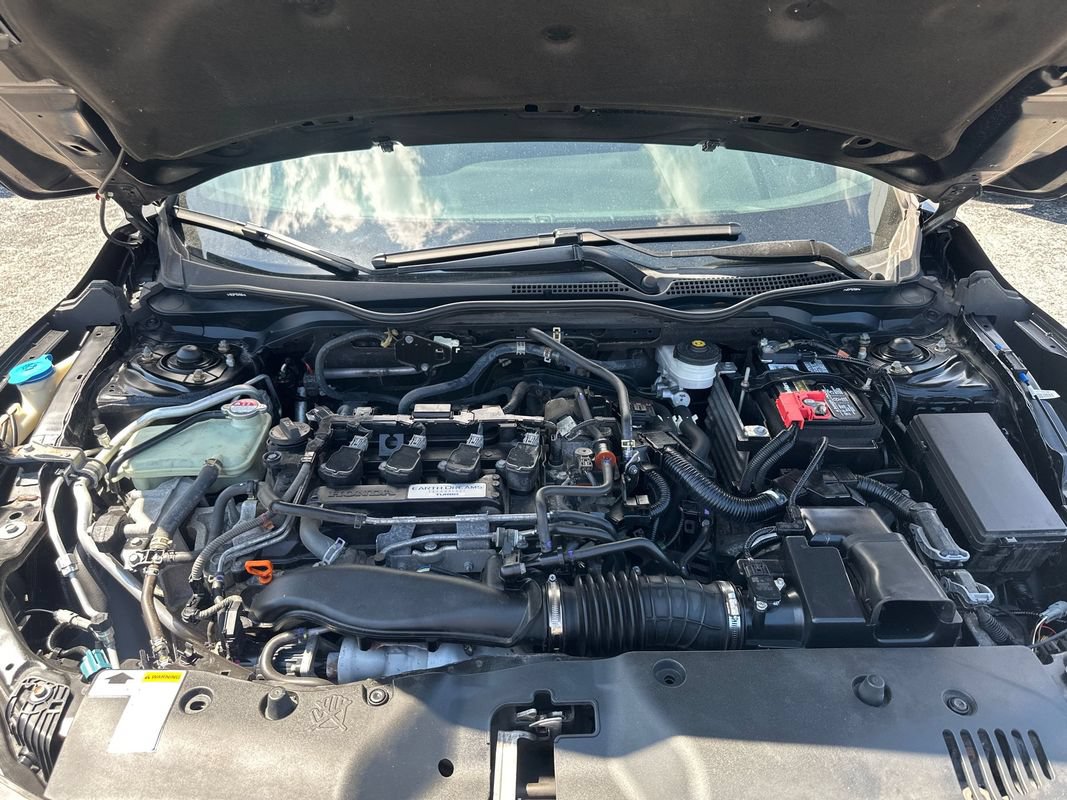 Used 2018 Honda Civic Sport image 9